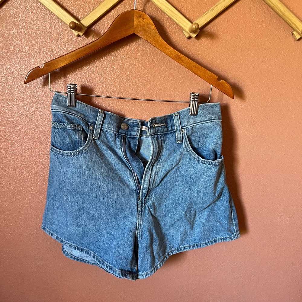 Levi’s High Waisted Mom Shorts